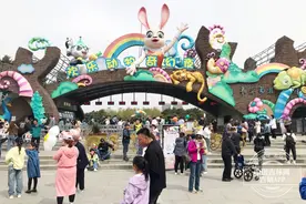 五一小长假·吉人吉地丨长春市动植物公园游园人数创纪录！那人潮里涌动着生活的热情图片