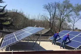 租农村的房顶用来装太阳能板，村民不用贴钱，还倒赚图片