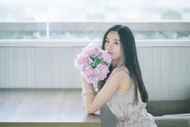 暗恋一个人到了极致，这些行为是控制不住的图片