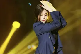 明星美图：朴智妍图片