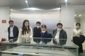 都安党政代表团考察鹏鼎控股（深圳）股份有限公司图片