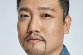 28岁成国家一级演员，35岁辞副处级职务，38岁上春晚，贾冰太绝了图片