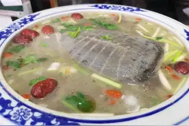 经常被骂得一肚子憋屈的鳖，被人们做成了一道“硬菜”图片