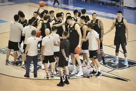 北京大换血他成最大受益者 效力球队8年之久 如今终于熬出头图片