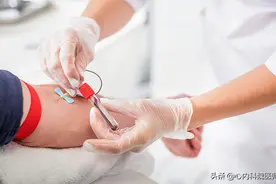 吃降压药可能导致缺钾，比缺钙还危险！身体有3个症状，及时补充图片