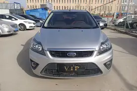 1万多块的练手车，我们推荐这三款，福克斯、赛拉图、标致207图片