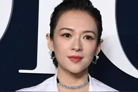 国内明星齐聚巴黎：刘涛颜值大回春，章子怡生图无瑕疵，美绝了图片