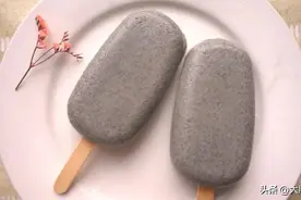 自制芝麻冰淇淋，无需淡奶油，低糖健康，有冰箱就能做图片