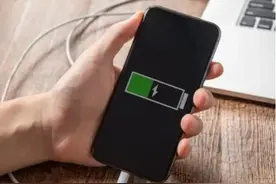 正确充电手机轻松多用2年！手机用一半充电，还是用完后再充电？图片