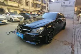 开了10年的奔驰C63还是原车漆！这辆报价25万的10手车还能买吗？图片