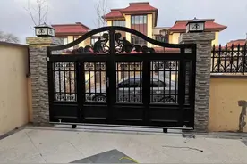 大铁门过时了，“新中式”大门大气美观，典雅奢华，太高级了图片