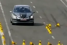 汽车ESP需要一直开着吗？很多人都做错了图片