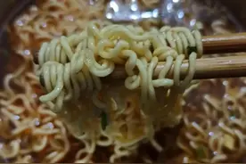 七八十年代我们吃过的方便面，被称为“奢侈品”，你还见过多少？图片