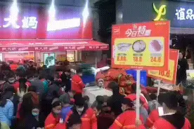 不卖隔夜肉的钱大妈遭央视曝光！有人加盟一个月就赔掉一套房图片