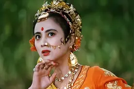 “玉兔精”李玲玉：两婚两离，单身抚养儿子多年，如今靠商演捞金图片