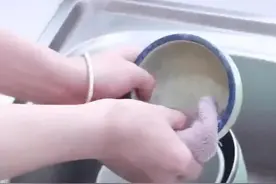 银手镯戴哪个手？大有讲究，今天总算明白了图片