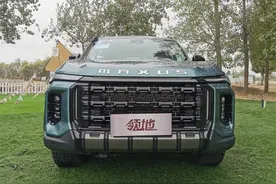 柴油机、三把锁、大梁底盘，试驾上汽大通豪华硬派全尺寸SUV领地图片