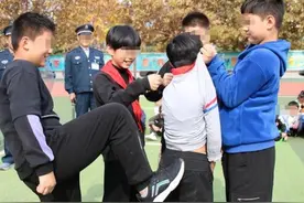 儿子遇校园霸凌，被群殴辱骂、掏裤子， 母亲上演“反霸凌教科书”图片