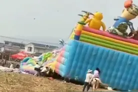 惊险！这些游乐设施，也许你家孩子正在玩……图片