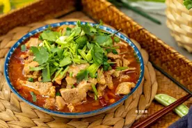 腌肉还用料酒？难怪猪肉又老又柴，30年大厨教我诀窍，鲜嫩没腥味图片