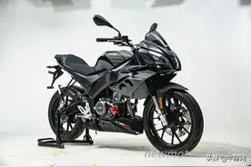 超能打的运动街车GPR250S发布售2.48万｜附开箱图文及视频图片