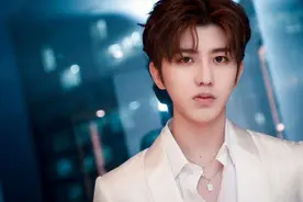 顶流男星整容实锤？与前经纪公司闹翻被曝整容明细，费用高达79万图片