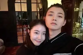 霍尊母亲最伟大！为儿子29年不嫁，他该不该送女友进监狱？图片