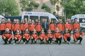 从保安到总经理的逆袭之路图片