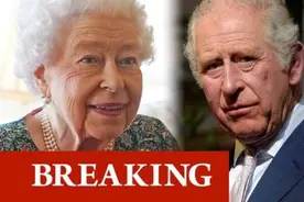 95岁英国女王现在身体极度虚弱，连遛狗也已不能图片