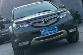 2009年卖90万的讴歌MDX，现在二手车仅值2万，车主坚持翻新继续开图片