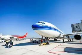 深圳机场逾八成航班实现“廊桥登机”图片