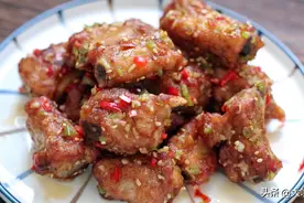 自制万能椒盐，3步搞定真简单，5块钱做一大瓶，咸香好吃无添加图片