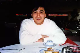 “最帅展昭”何家劲：从搬尸工逆袭为亿万富豪，62岁未婚因前任？图片