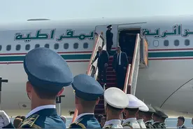 阿尔及利亚总统访华，可不是为要钱，从能源到军事，帮的忙真不少图片