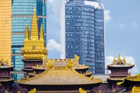 上海有三处金色屋顶，一处奢华一处神秘，而最古老的一处已成民居图片