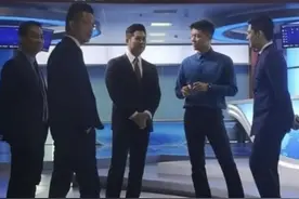 安徽台男主持齐聚，个个大长腿高颜值，被女主播调侃没185进不来图片