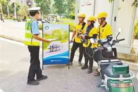 郑州持续加强道路交通管理 城区主干道头盔佩戴率逾九成图片