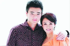 59岁傅艺伟独子离世，社交平台两年未更新，儿子同学证实因病逝世图片