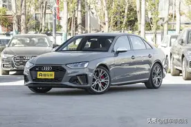 新车 | 3.0T V6动力/4.7秒破百，2023款奥迪S4到店实拍，48.88万起图片