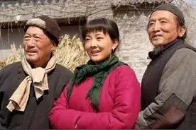 《老农民》中牛大胆与灯儿这一对苦命恋人，等了盼了一辈子图片