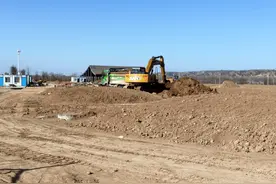 2001年四川金沙挖出千根象牙，刚挖到一半，专家：赶紧埋掉，别碰图片