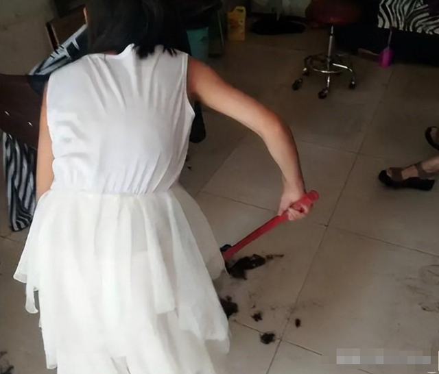 19岁“卖淫女”与九人发生关系后被抓，经检查“处女膜”完整