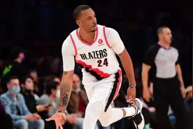 快船、开拓者五人交易得到诺曼-鲍威尔和考文顿图片