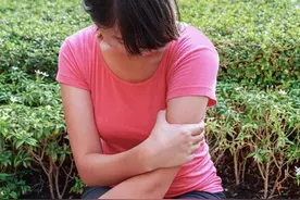 手臂疼痛，如果出现这几种情况，请尽快就医图片