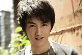 事实证明，娶了陈妍希后“消失”的陈晓，已经走上了另一条大道图片