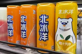 吴京代言品牌一年卖30亿，国产汽水“卷土重来”图片