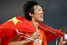 张国伟：一个被跳高“耽误”的网红段子手图片