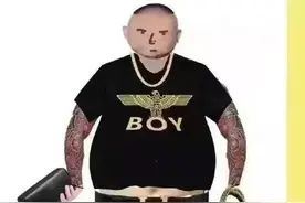 Boy T恤这次被黑惨了，只因烧烤店事件中主犯穿了同款图片