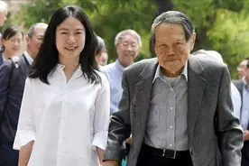 101岁杨振宁状态堪忧，翁帆或早已想好退路：在医院冻下9颗卵子图片