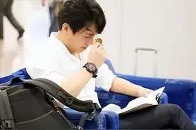 这些明星有多装？隐婚、假恩爱、装学霸，个个一言难尽人设崩塌图片